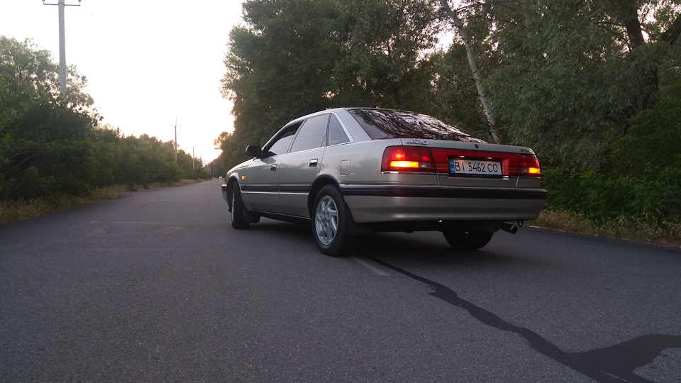Mazda 626 gd ( фото ) 1