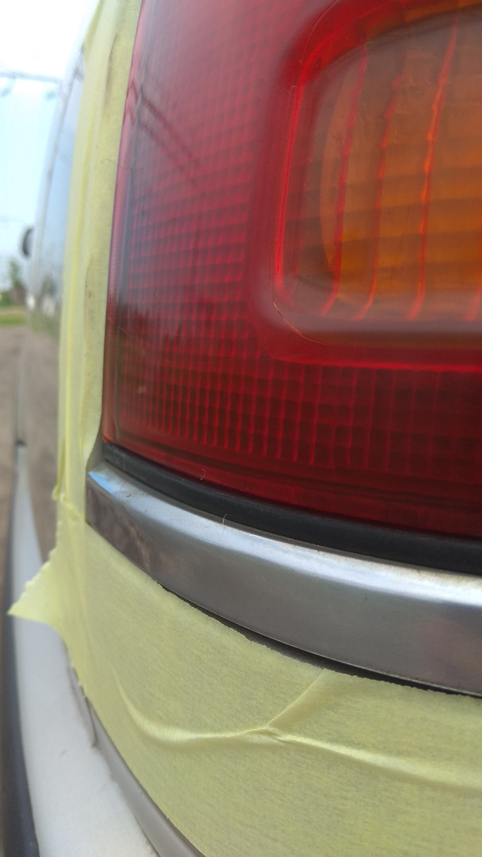Mazda 626 gd ( навожу марофет задних стопов) 5