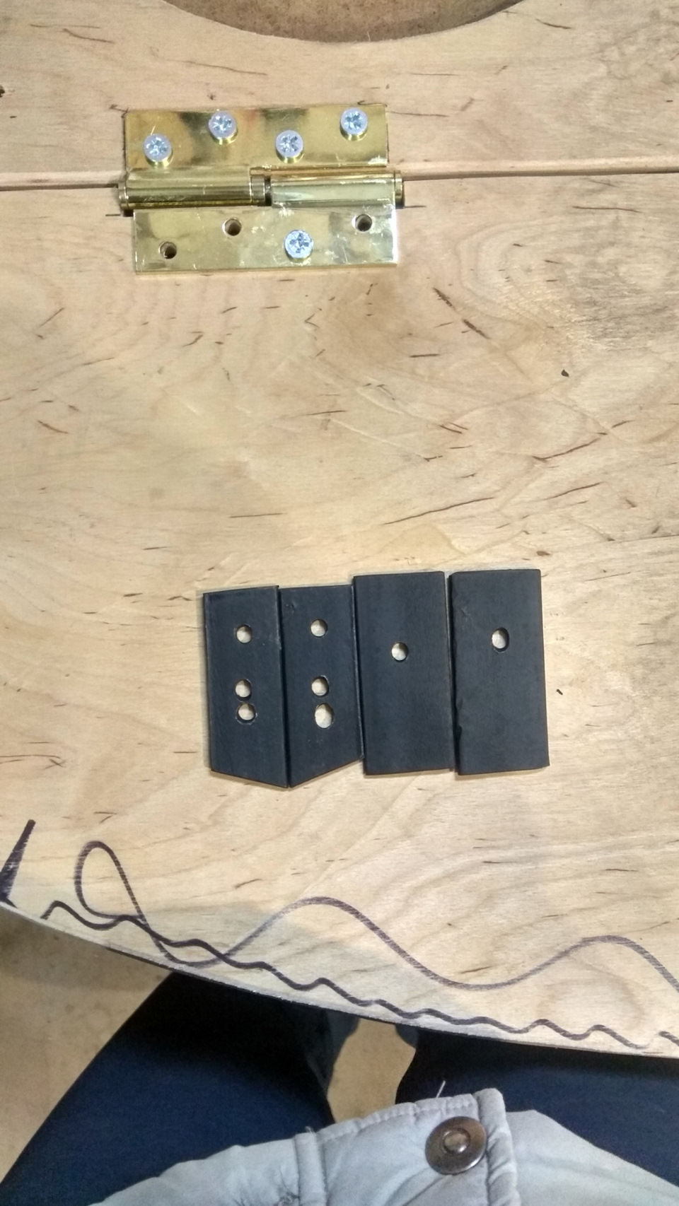 Mazda 626 gd (Полиця в багажник) 4
