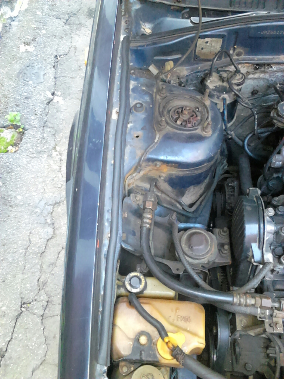 Ущільнювачі під капотом, лобове та багажник 3