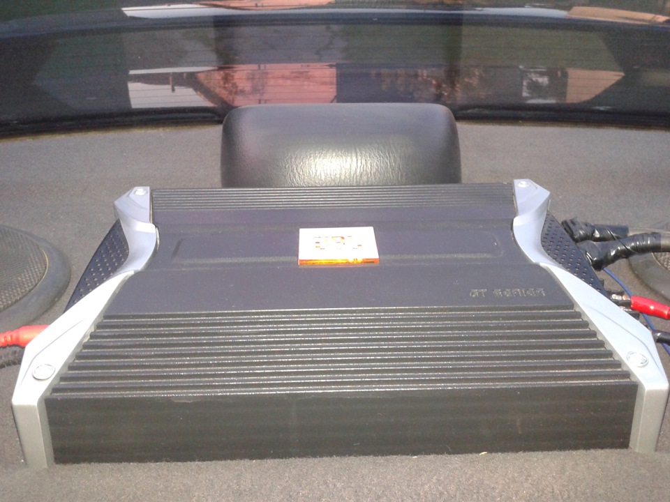JBL vs. SONY 5