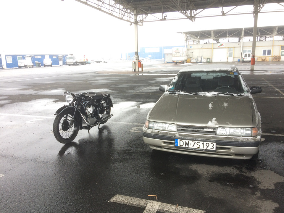 Мазда та БМВ R-35 3