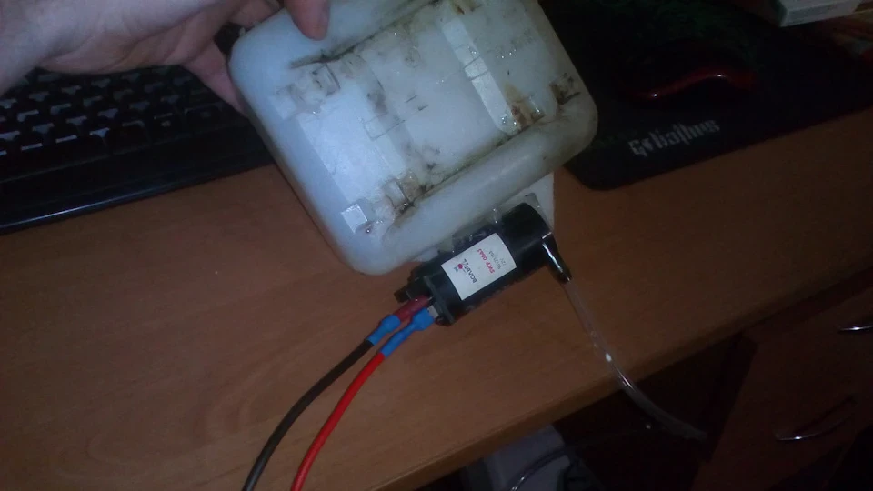 Заміна движка склоомивача