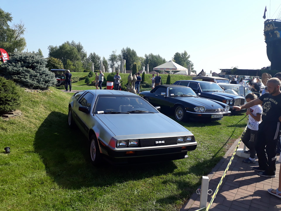 Ретро шоу в Дніпрі. Vintage Car Fest 2018 1