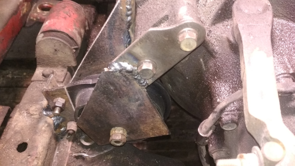 Подушки двигуна mazda 626 gc 4