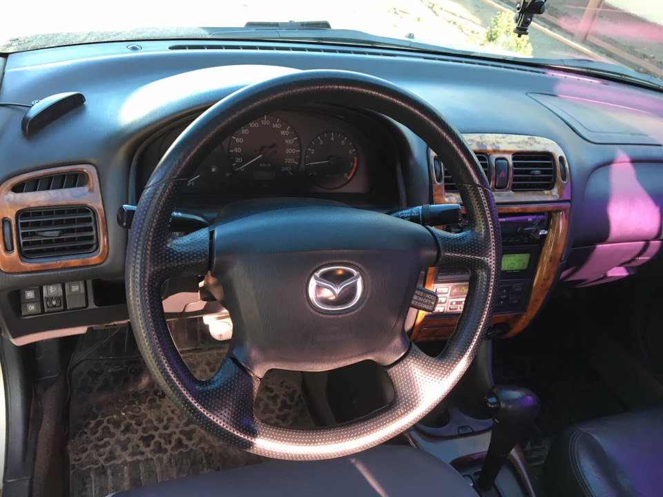 Руль від Mazda 323 2