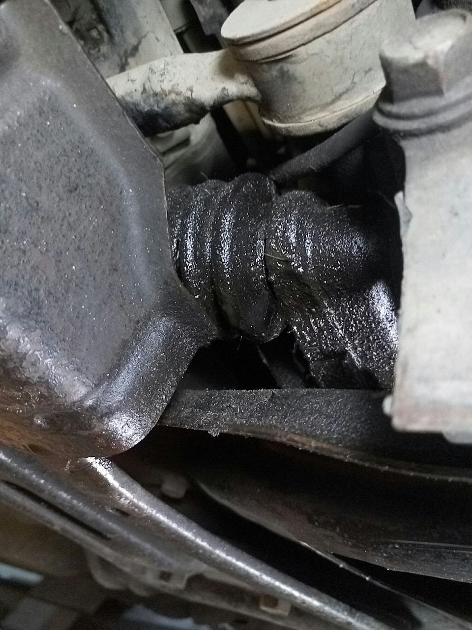 Заміна сальника на КПП Mazda 626 GE 2