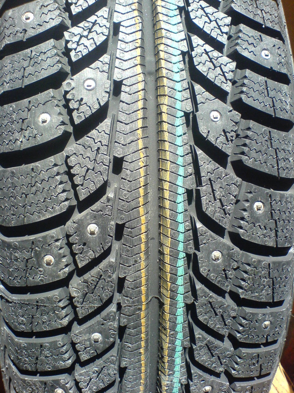 205/65R15 94T — Gislaved Nord Frost 5 шип Made in Germany (Зима) 3