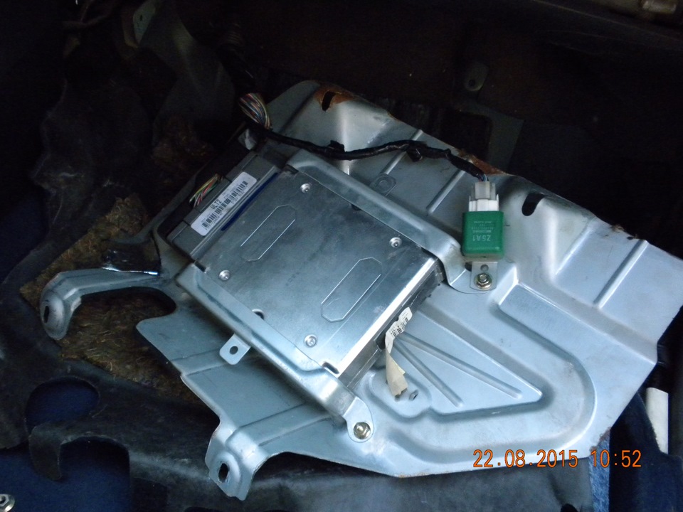 Де знаходиться ЕБУ (ECU) в 626 GF дорестайл? 3