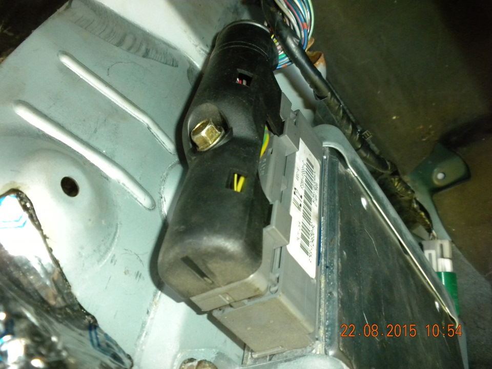 Де знаходиться ЕБУ (ECU) в 626 GF дорестайл? 4