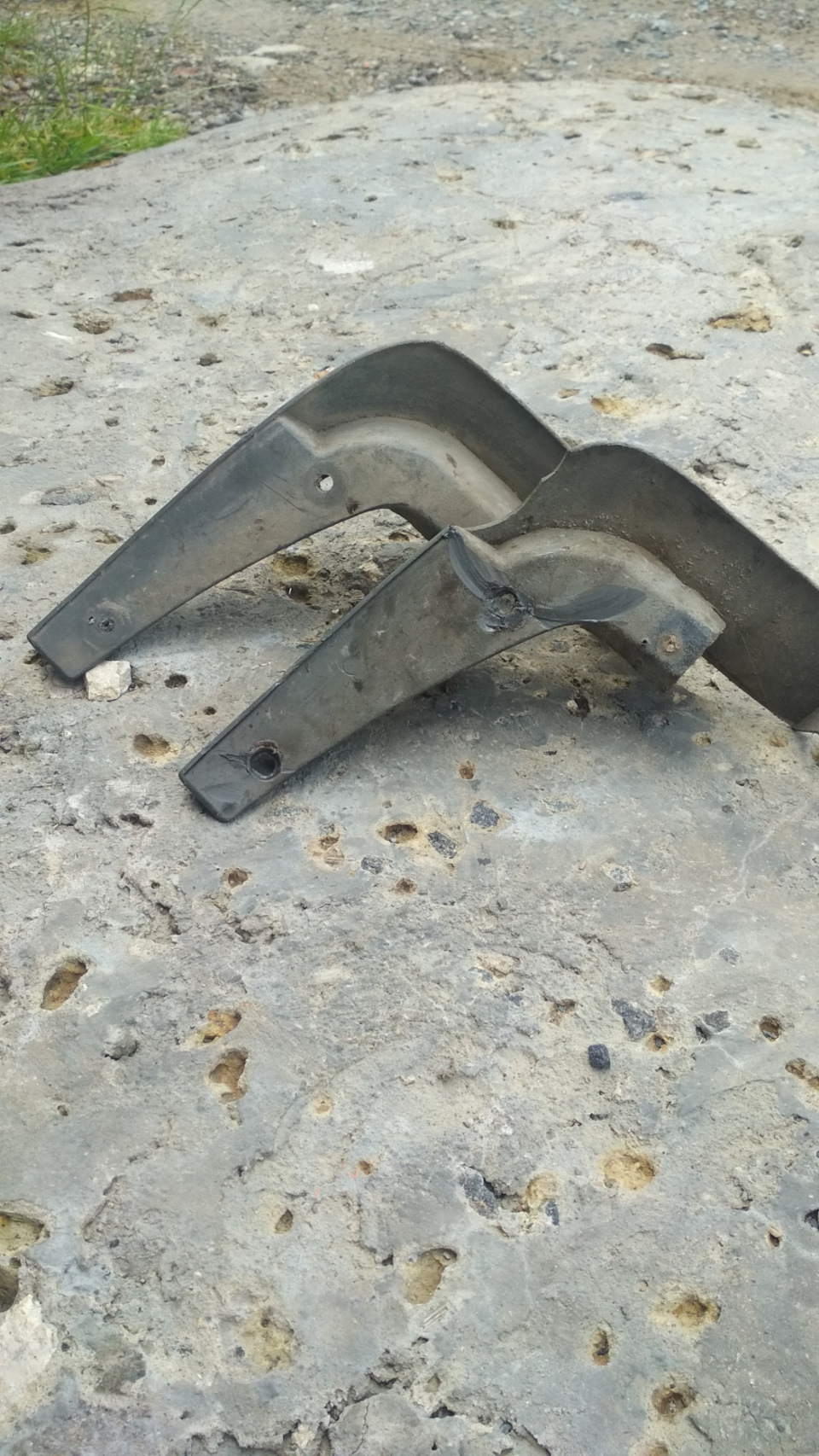 Бризковик Mazda 626 GF 4