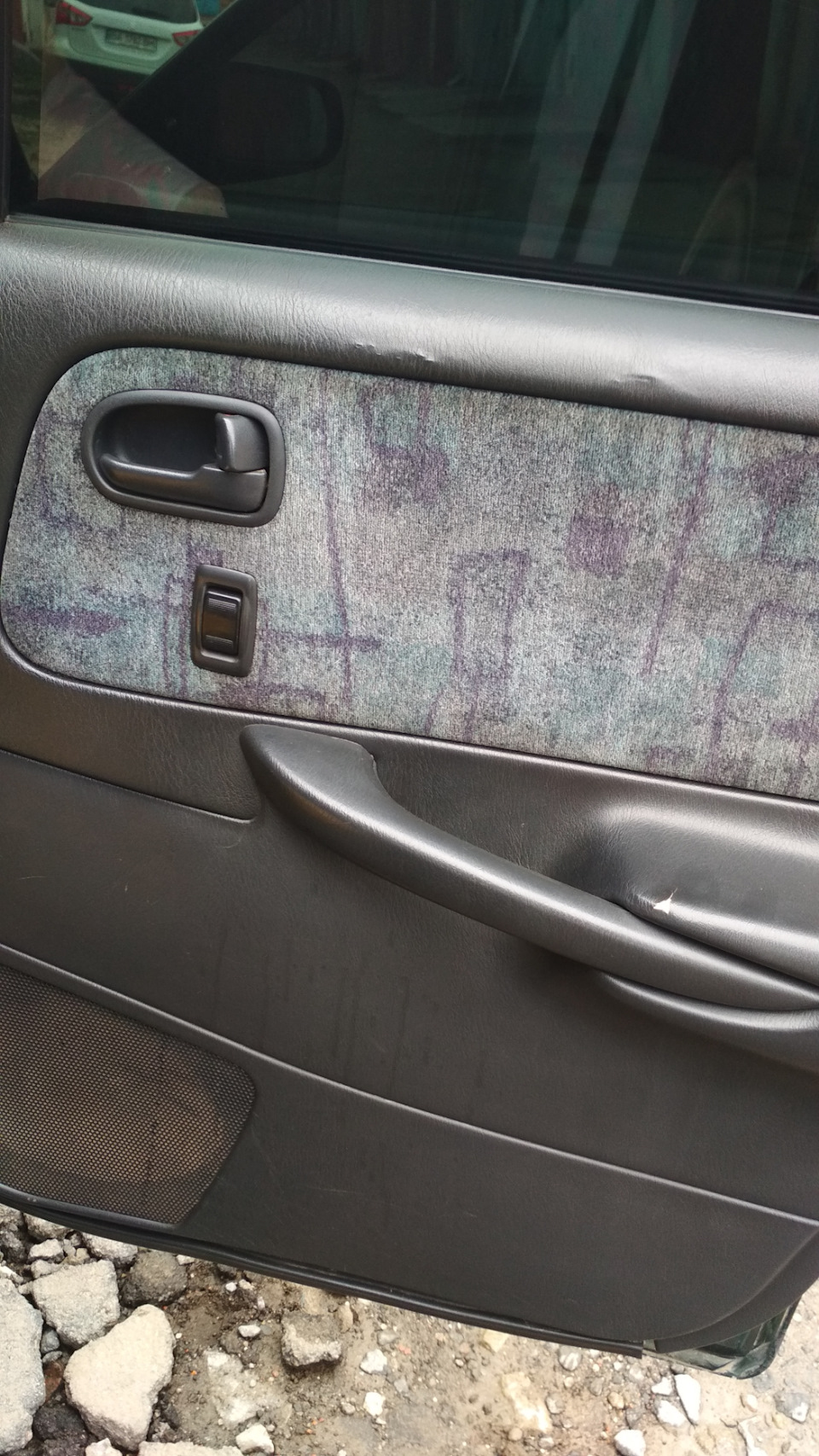 Демонтаж карток салону Mazda 626 GF 5