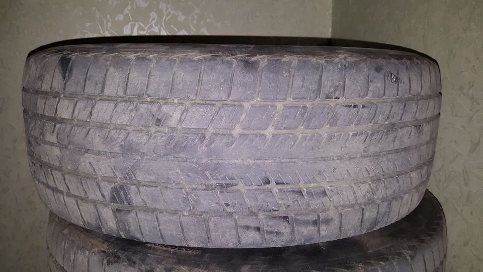 Продам парочку коліс 205/60/15 2