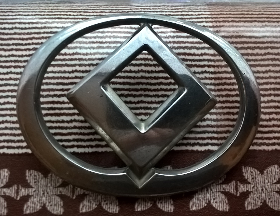 Шукаю значок на маску 1991р, а також шильдик Mazda на кришку багажника. 5