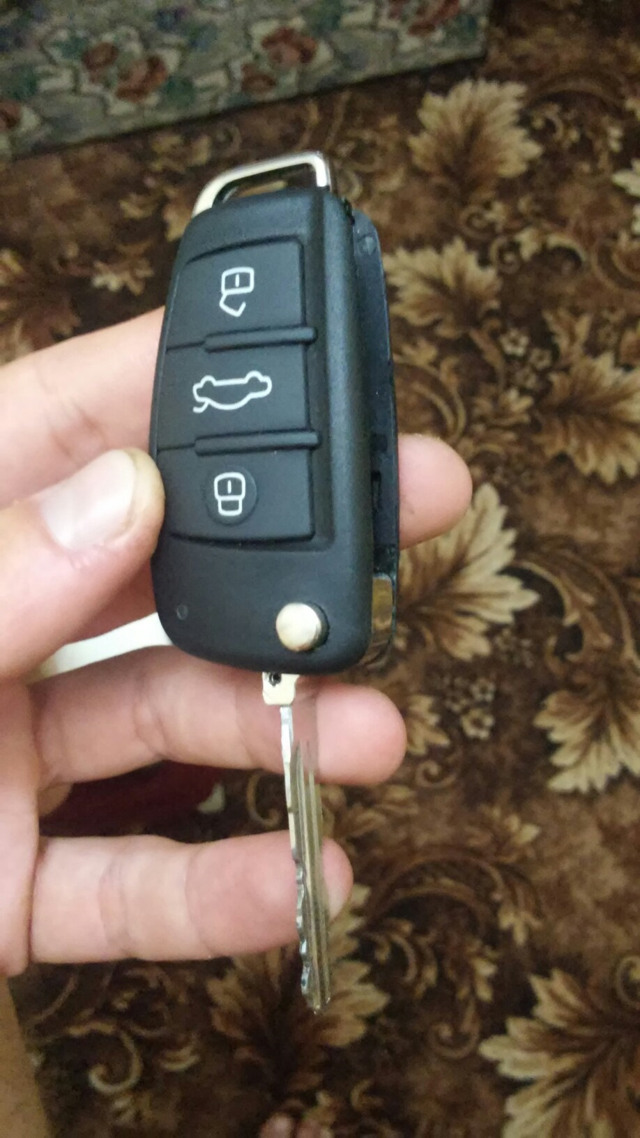 Викидний ключ від Audi 2