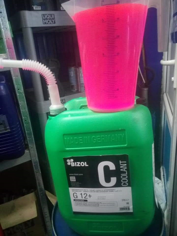 Заміна антифризу з промиванням Radiator Clean + від Bizol 1