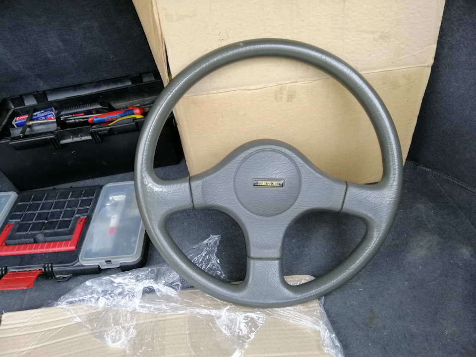 |Вихідні Mazda`вода: Рестайлізація продовжується... Рульове колесо 90х| 3