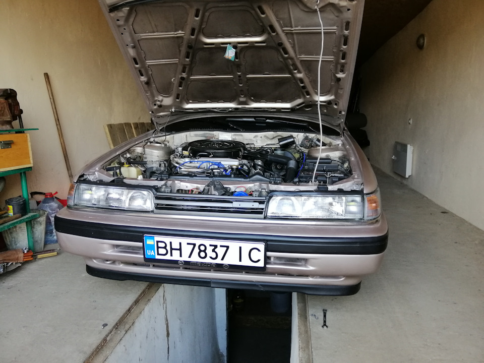 |Вихідні Mazda`вода: Позапланове ТО. Заміна бензонасоса. Кінцевик дверей. Наклейки BBS. Літнє взуття| 2