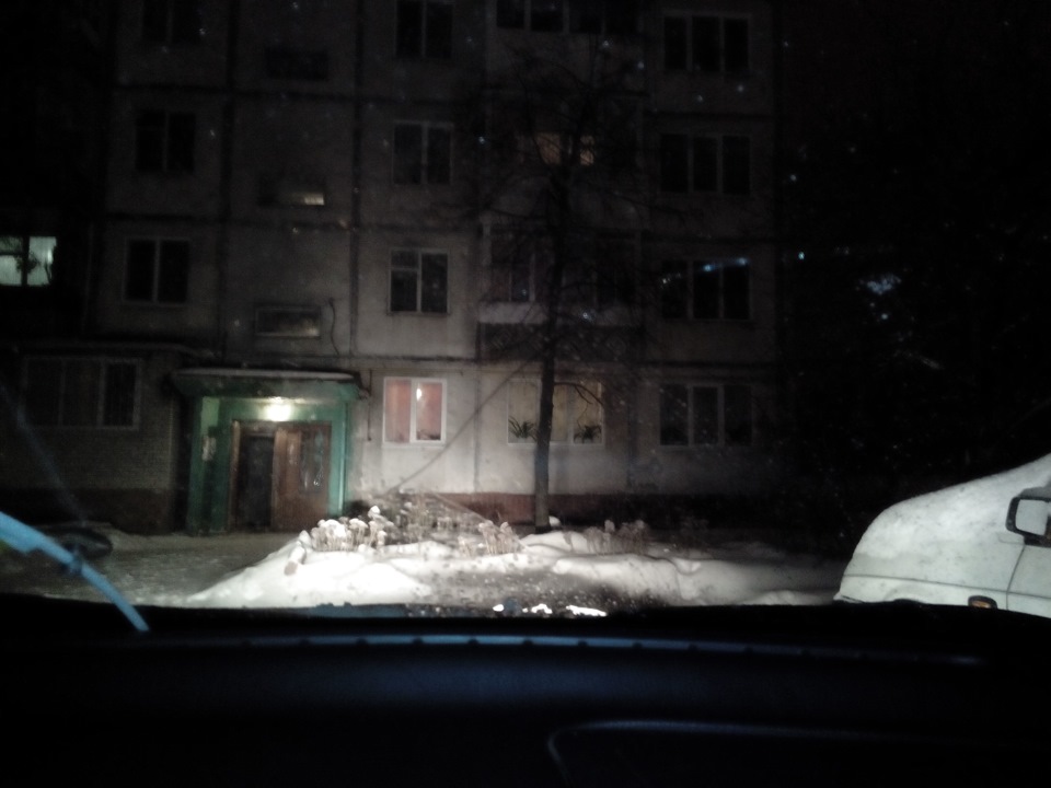 Ллопнуло скло лобове. 2