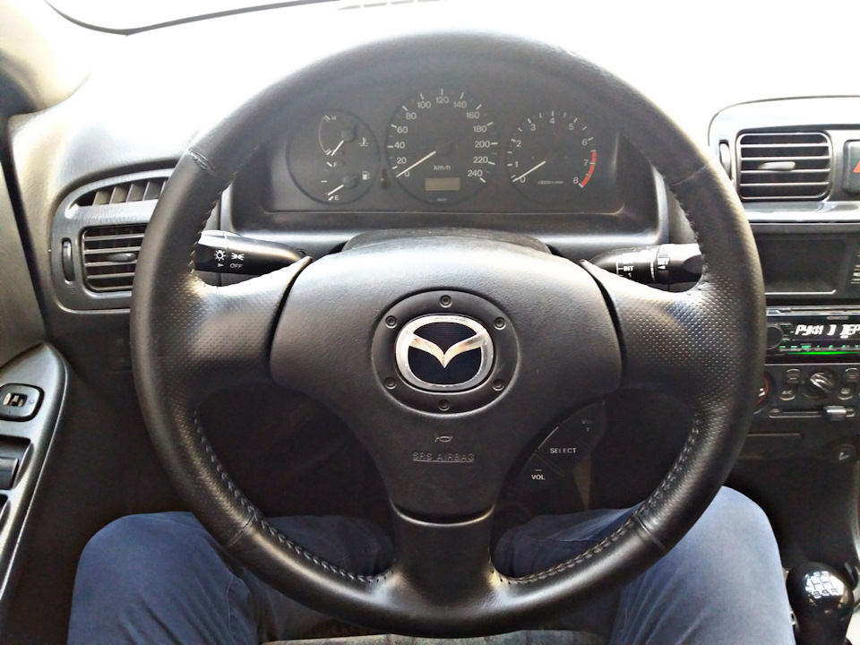 Руль у GF від Mazda 323 bj 4