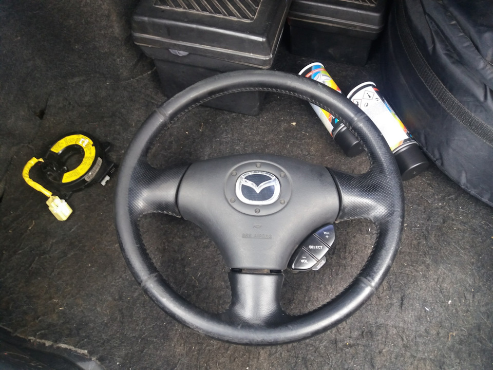 Руль у GF від Mazda 323 bj 1