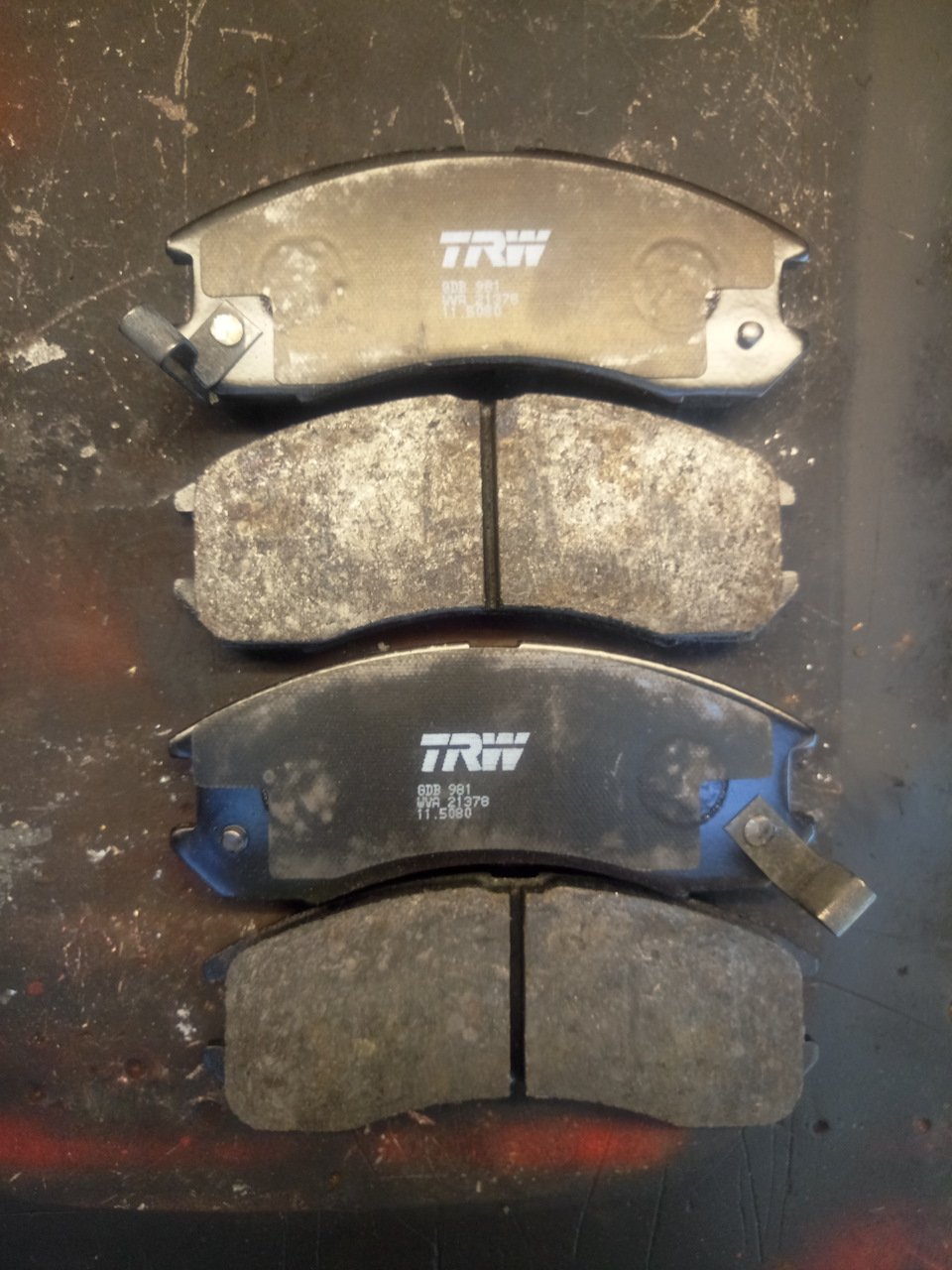 Колодки TRW. Пильовик рейки. 5