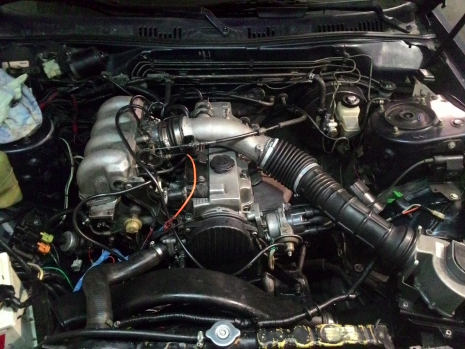 Гофра або повітряний патрубок Mazda 929 2
