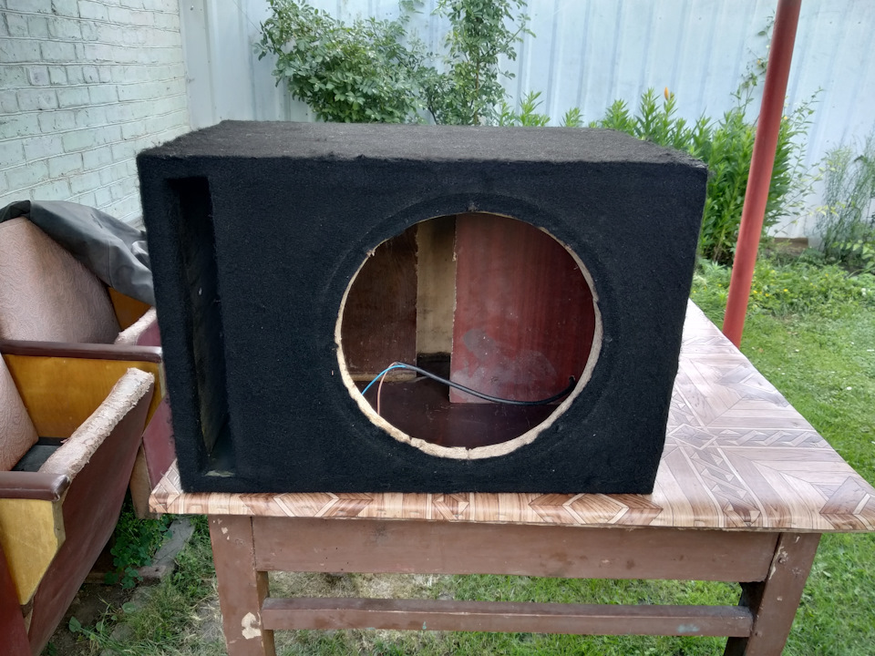 Продам короб для саба 1