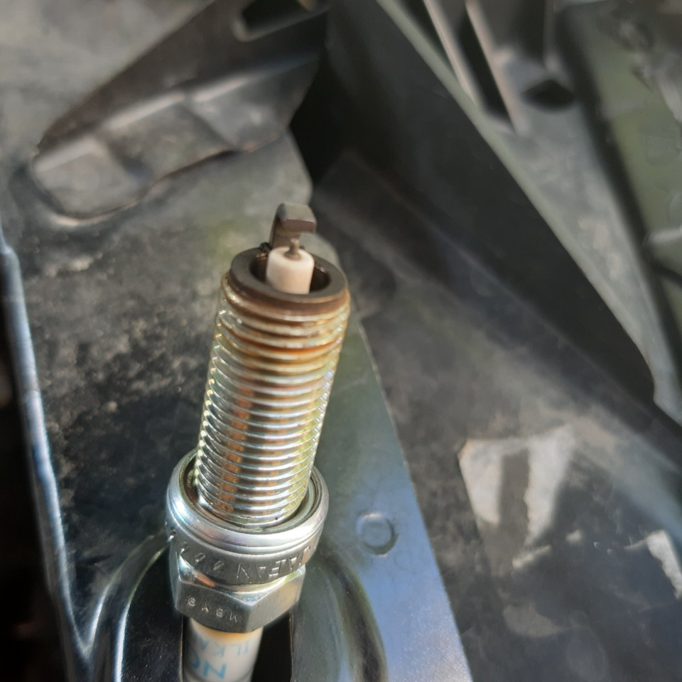 NGK ILKAR7L11 через 10 тис. км! 2