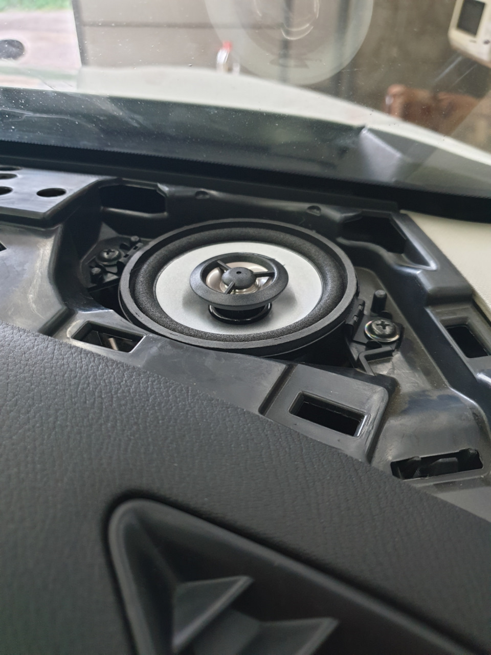 Заміна твітерів bose на alpine 1
