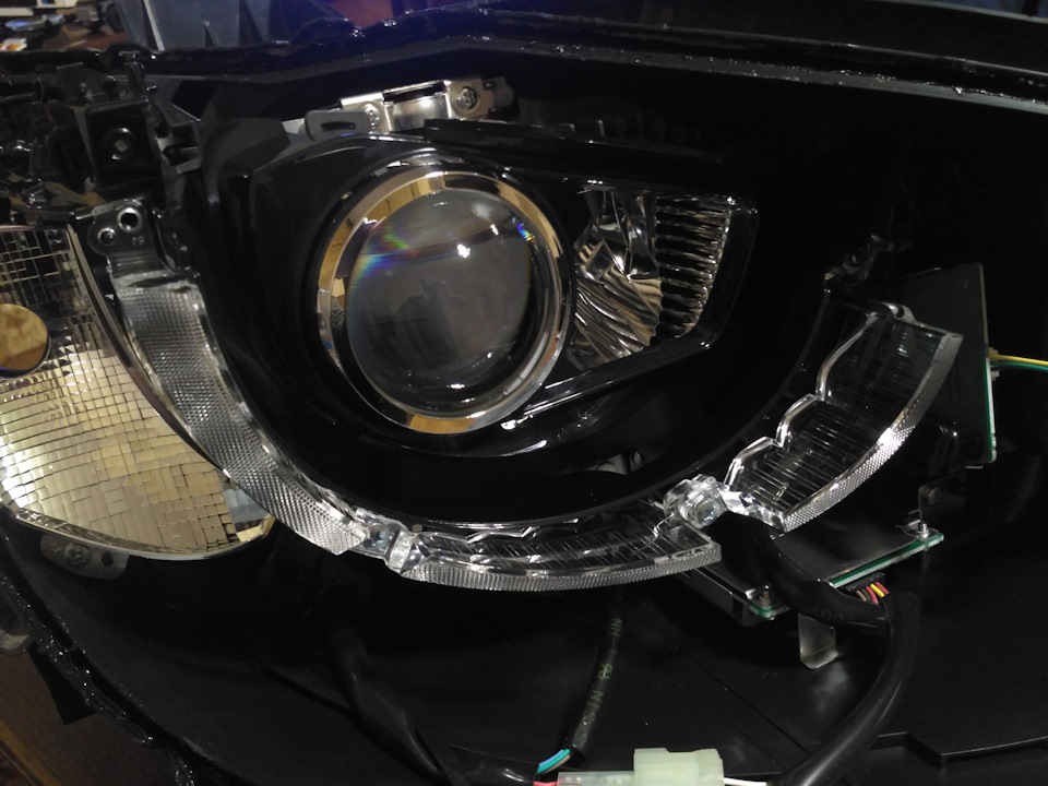 Ремонт LED фар MAZDA своїми силами 1