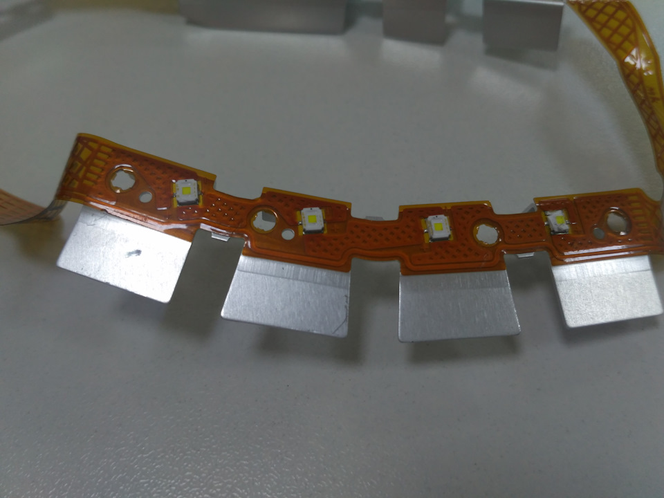 Ремонт LED фар MAZDA своїми силами 3