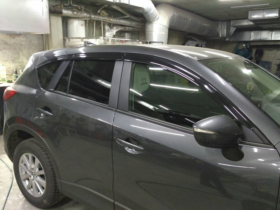 Вітровики AUTOCLOVER d090 2