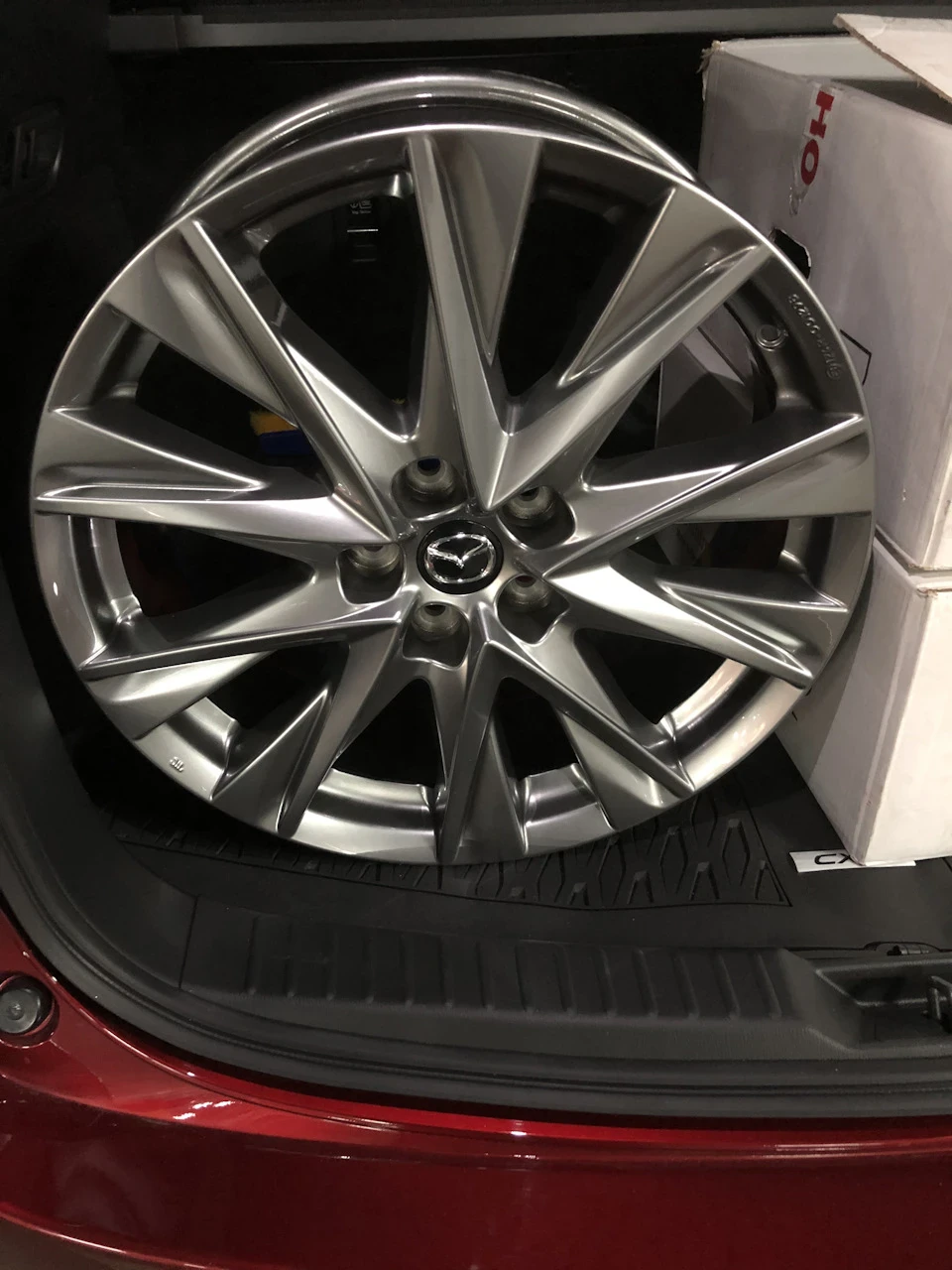 Оригінальні диски Mazda KB8PV3810 та датчики тиску в шинах BB0237140