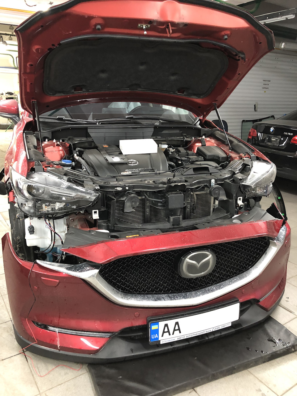 Установка LED DRL на Mazda CX-5 2018 5