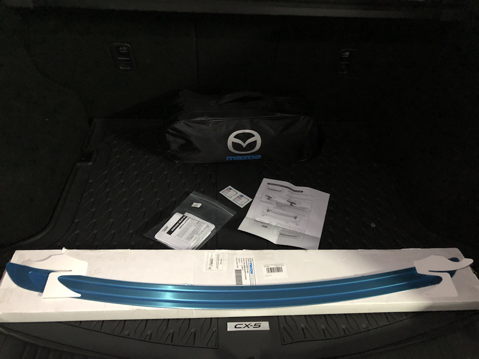 Хром накладка заднього бампера для Mazda CX-5 KB8NV4080 2