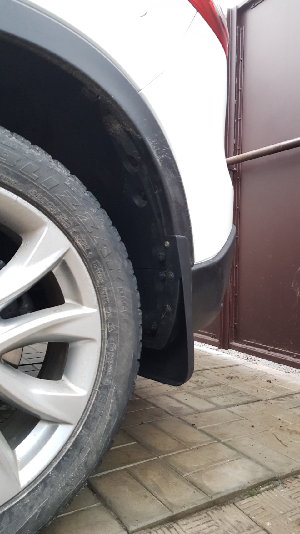 Установка бризковиків нібито оригінал, але з Китаю 15.03.2021 1