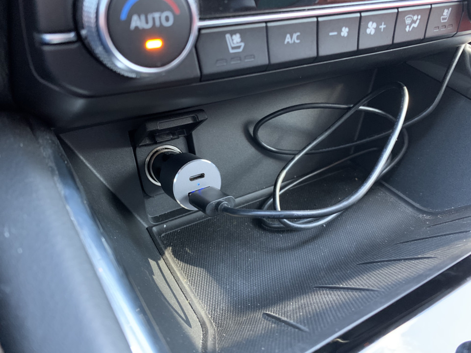 Satechi 72W Type-C PD Car Charger 3