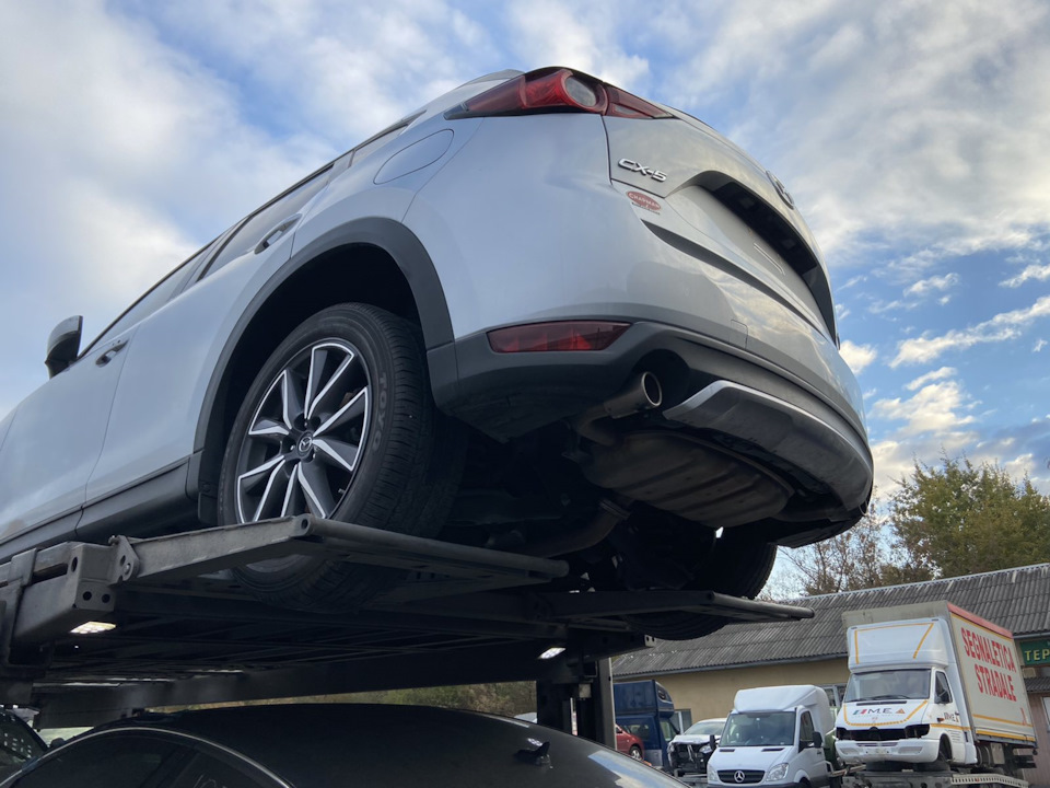 #5 Майже прибутки - Mazda на локальній митниці 3