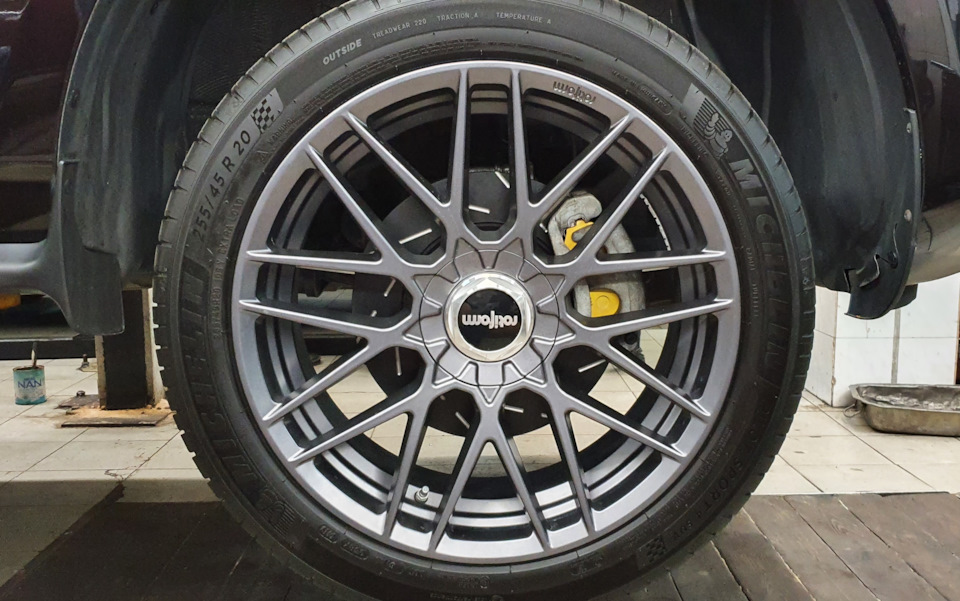 Тюнінг гальм на Mazda CX-7 1