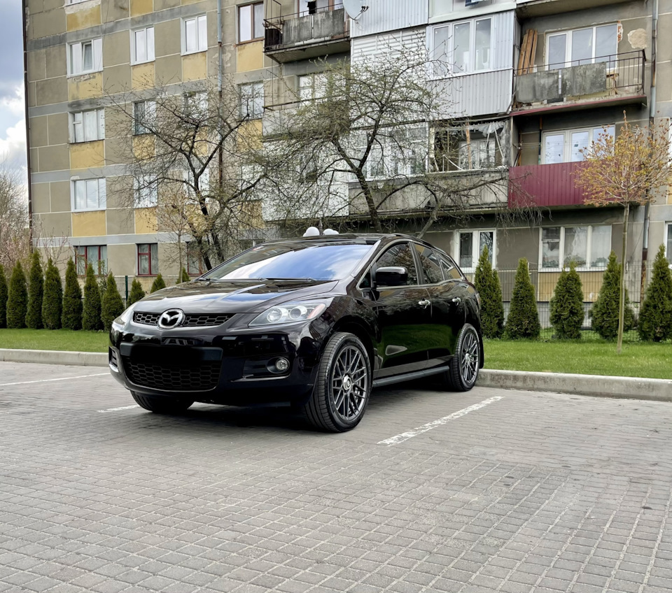 Війна-війною, а перевзуття за розкладом. 1