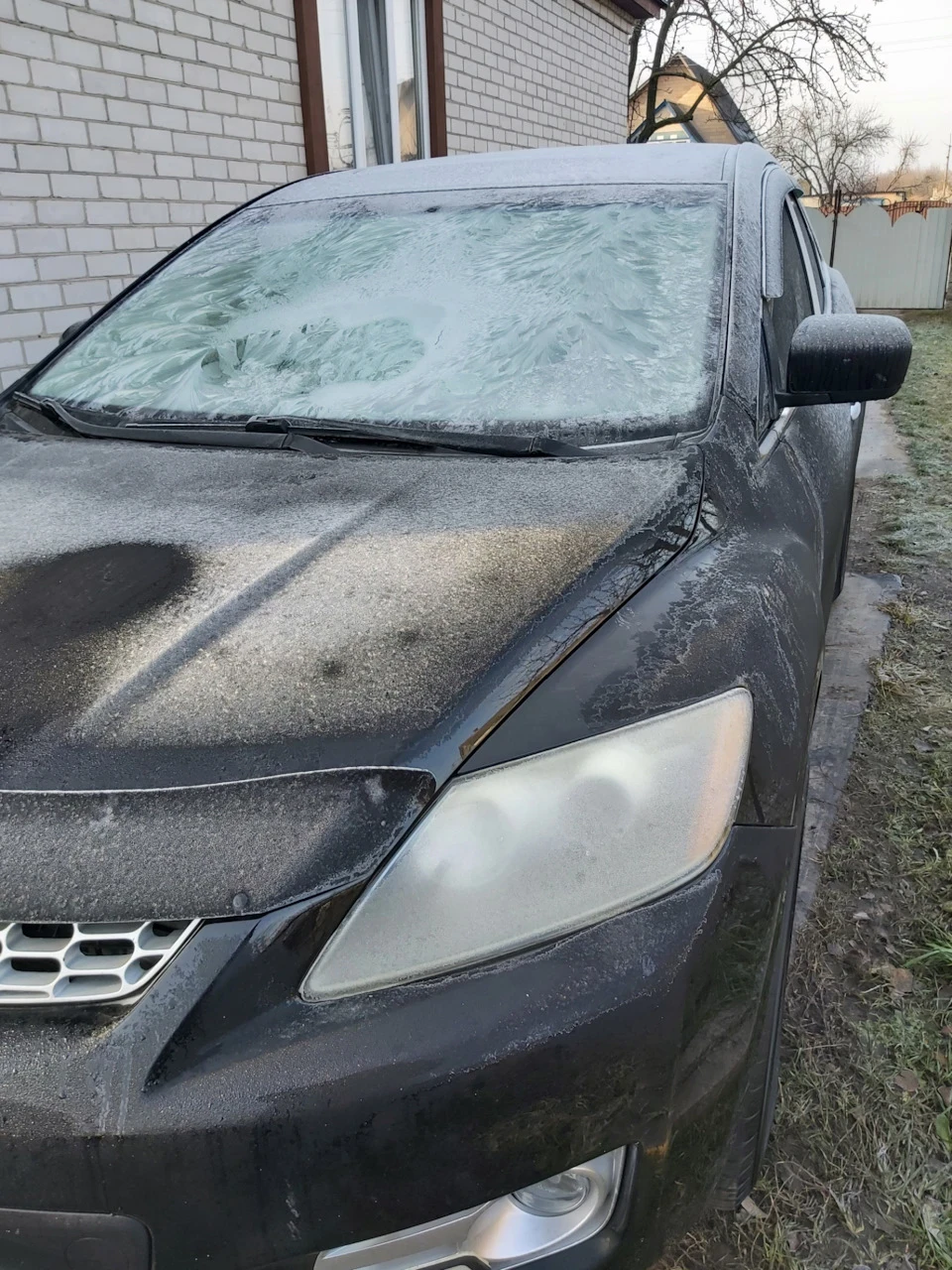 Зима постукала ...