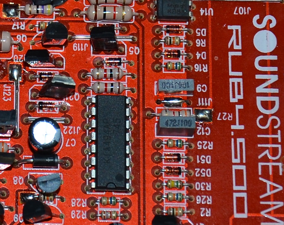 Ремонт підсилювача Soundstream rub.4500 2