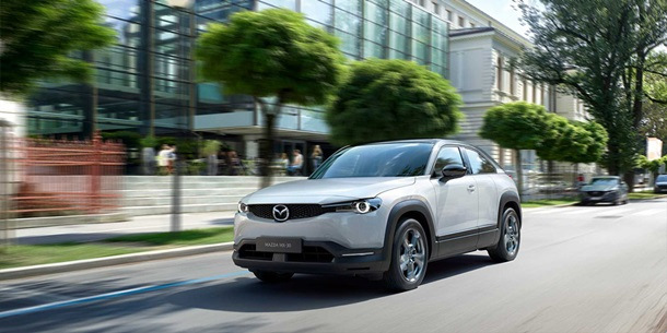 У Токіо представили електрокросовер Mazda MX-30 4