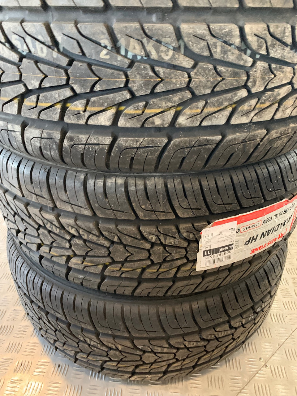 Літні шини Roadstone (Nexen) Roadian H/P SUV 255/50 R20 109V 3