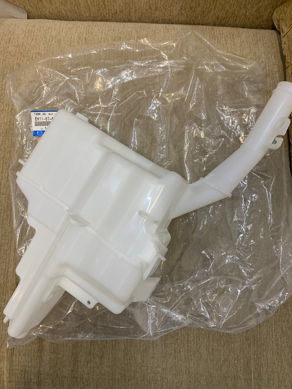Mazda CX9 Бачок омивача скла EH1167481 1