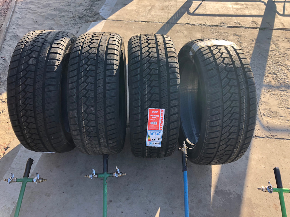 Зимова гума Sun Full SF 982 255/50 R20 109H 1