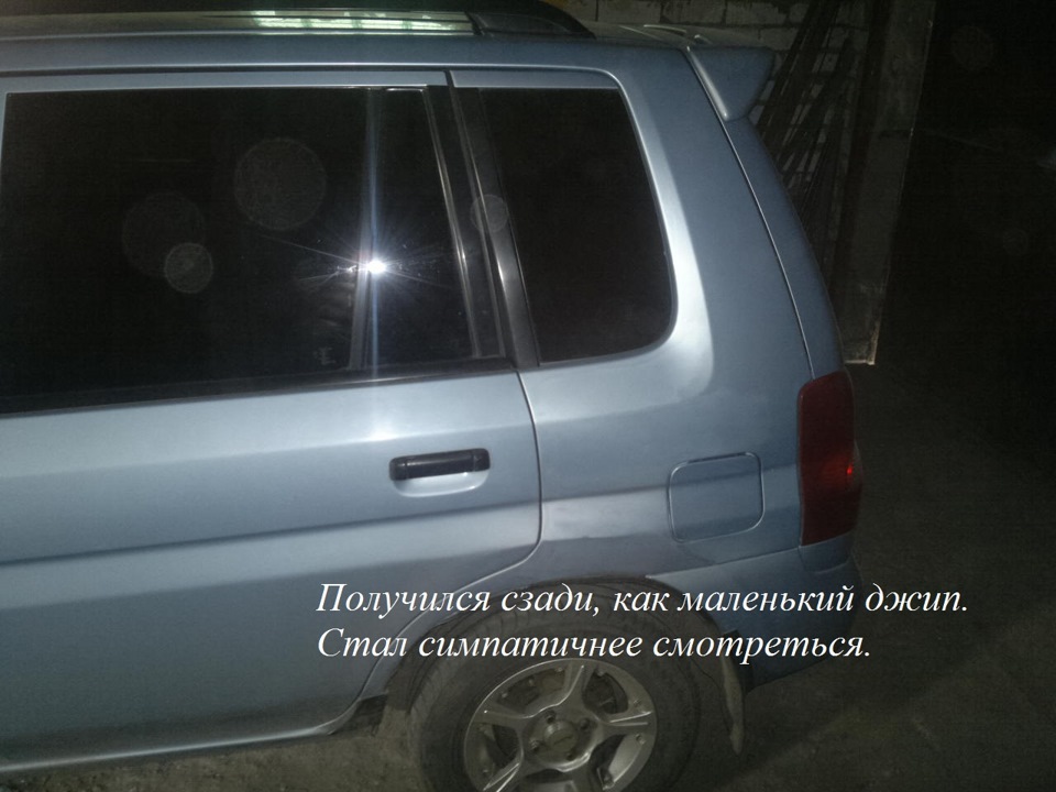Спойлер над заднім склом. 3