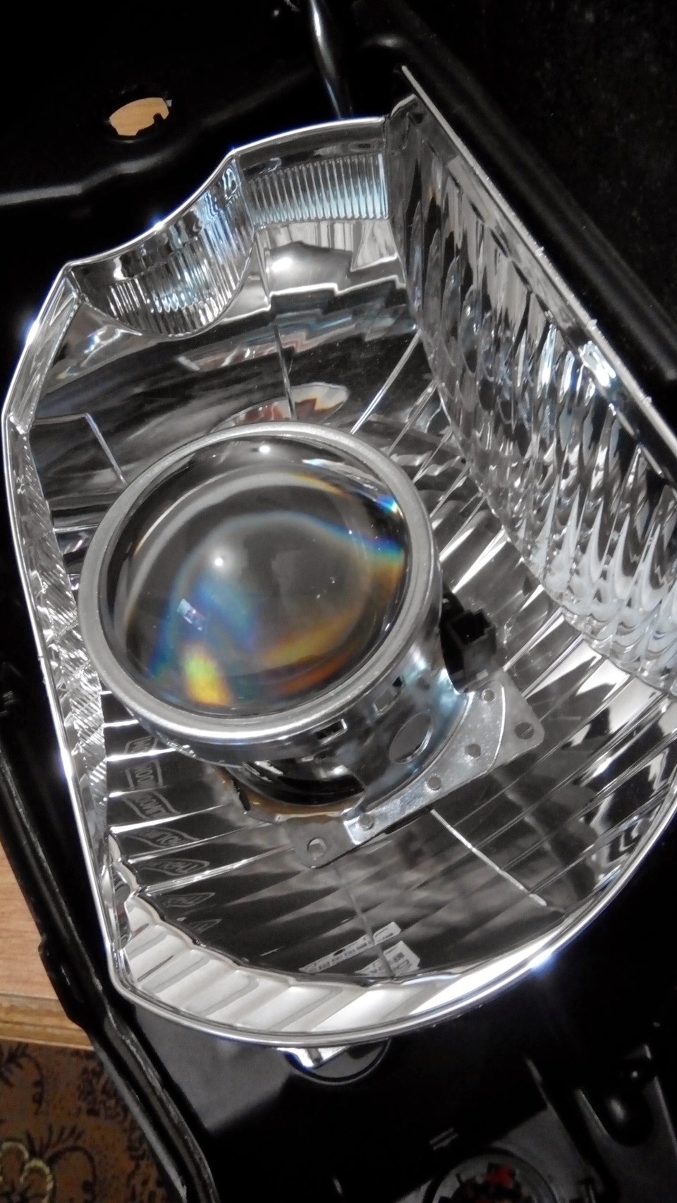 Бі-лінзи у фарах 1