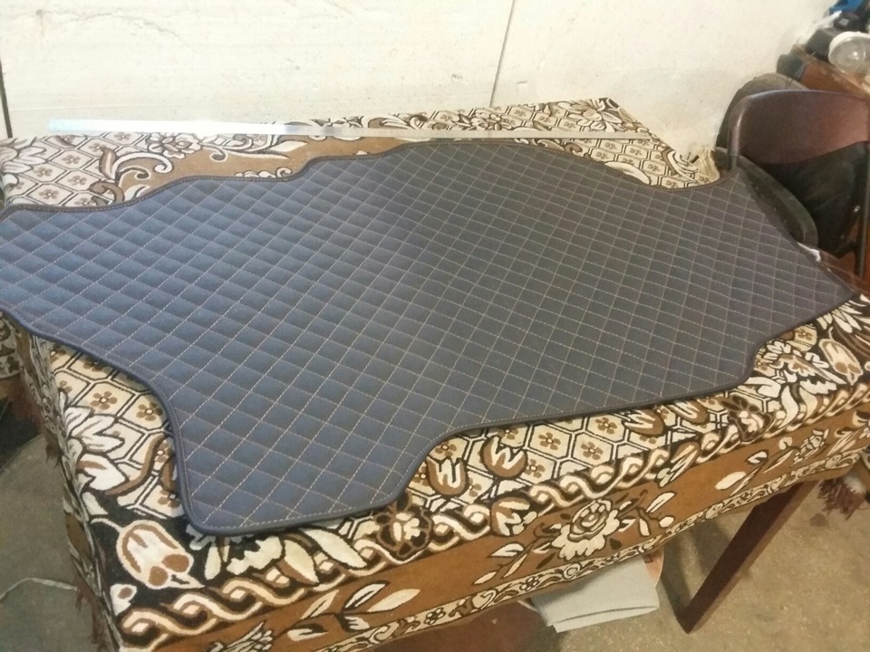 Килим у багажник 2